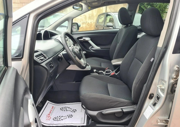 Toyota Verso cena 19900 przebieg: 282000, rok produkcji 2012 z Kęty małe 254